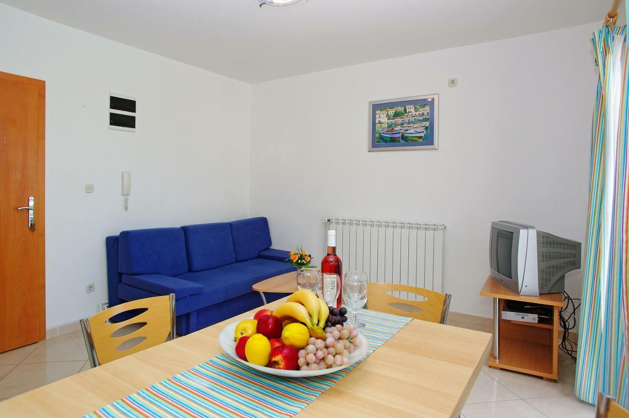 Apartments Villa Vallum Bol Buitenkant foto