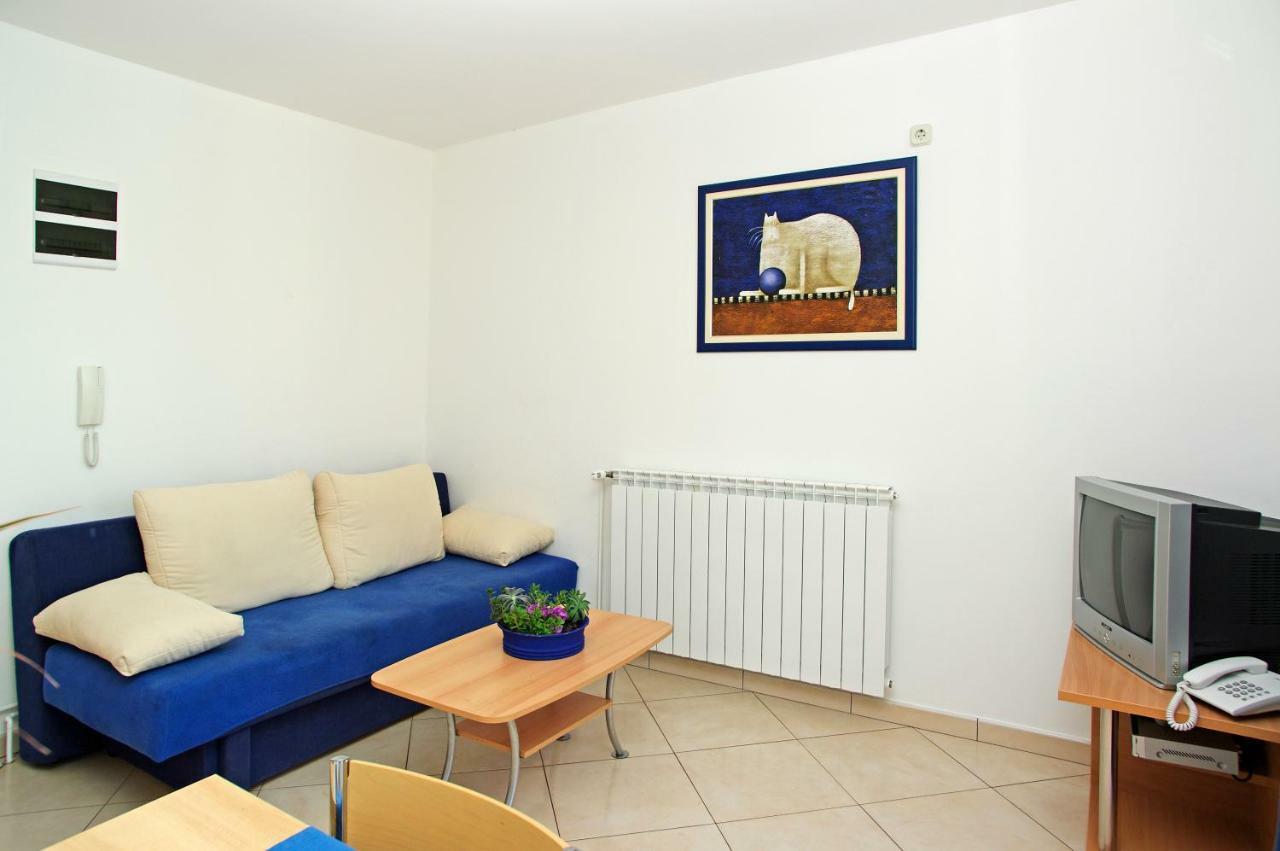 Apartments Villa Vallum Bol Buitenkant foto
